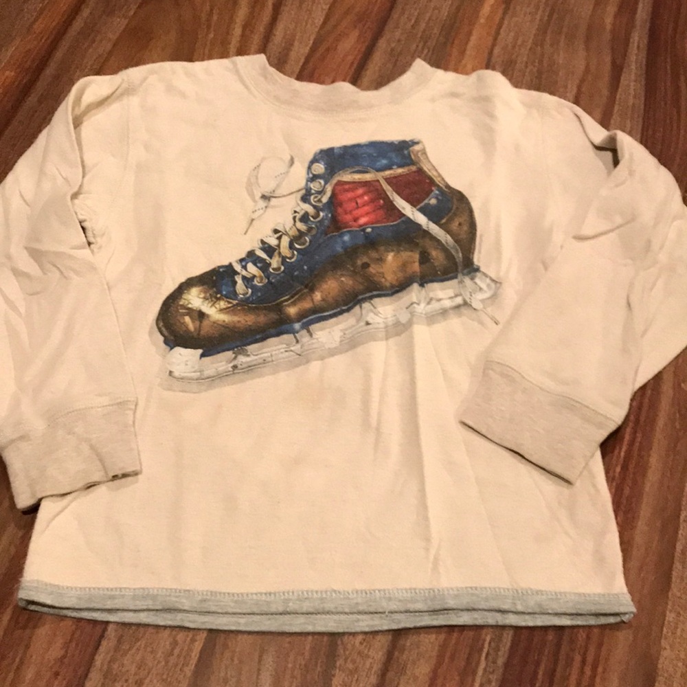 Wes and Willy Long Sleeve Hockey Tee Size 4